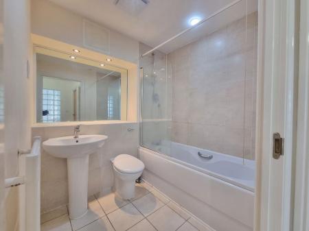 2 bedroom Property to let in Watkin Road, Leicester