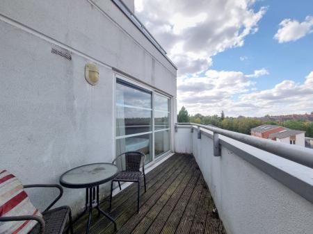 2 bedroom Property to let in Watkin Road, Leicester
