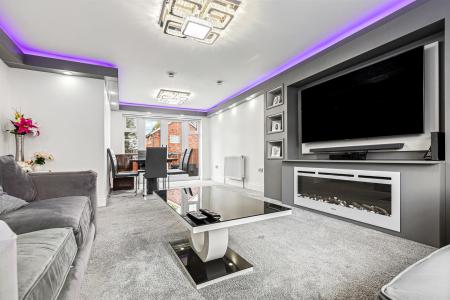3 bedroom Detached house for sale in Ravensthorpe Road, Wigston