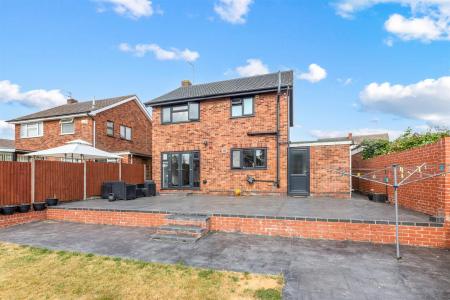 3 bedroom Detached house for sale in Ravensthorpe Road, Wigston
