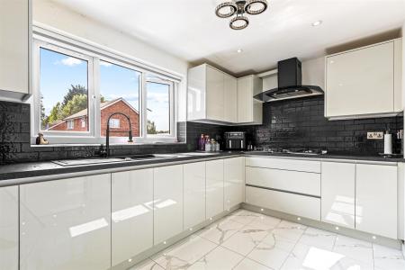 3 bedroom Detached house for sale in Ravensthorpe Road, Wigston