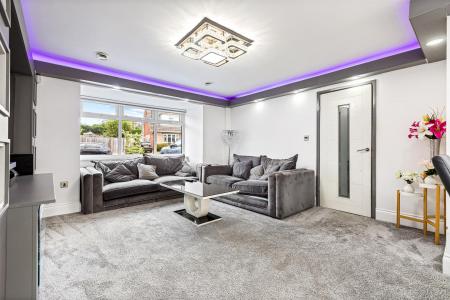 3 bedroom Detached house for sale in Ravensthorpe Road, Wigston