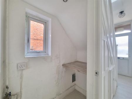 3 bedroom Semi-detached house for sale in Northfold Road, Leicester