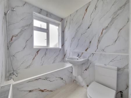 3 bedroom Semi-detached house for sale in Northfold Road, Leicester