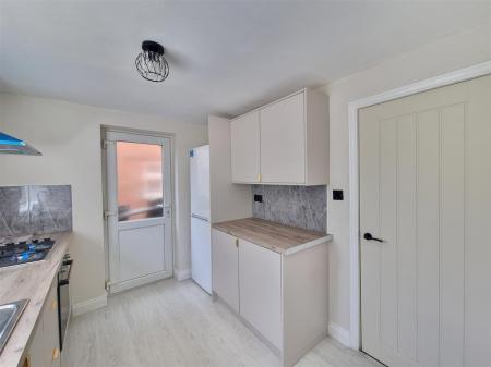 3 bedroom Semi-detached house for sale in Northfold Road, Leicester