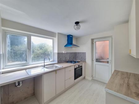3 bedroom Semi-detached house for sale in Northfold Road, Leicester