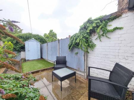 2 bedroom Property to let in Clarendon Park Road, Leicester