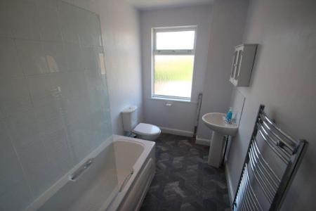 2 bedroom Property to let in Clarendon Park Road, Leicester