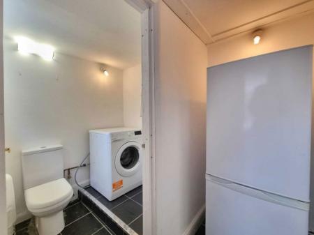 2 bedroom Property to let in Clarendon Park Road, Leicester