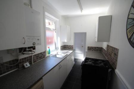 2 bedroom Property to let in Clarendon Park Road, Leicester