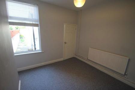 2 bedroom Property to let in Clarendon Park Road, Leicester