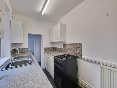 2 bedroom Property to let in Clarendon Park Road, Leicester
