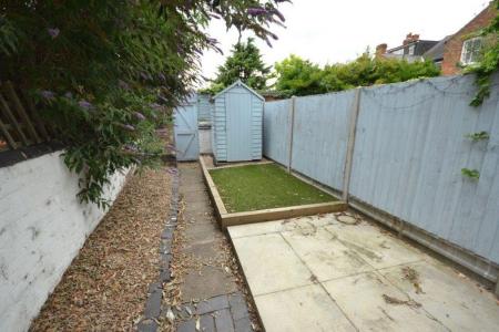 2 bedroom Property to let in Clarendon Park Road, Leicester