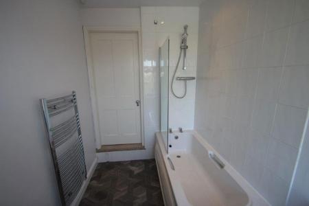 2 bedroom Property to let in Clarendon Park Road, Leicester