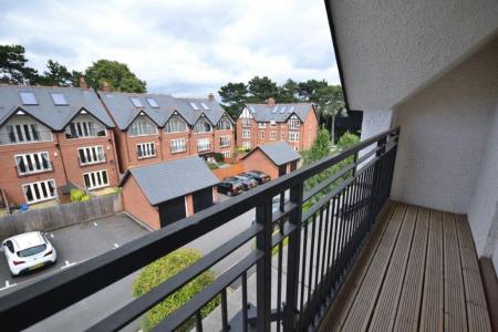 3 bedroom Property to let in Barradale Court, Stoneygate, Leicester