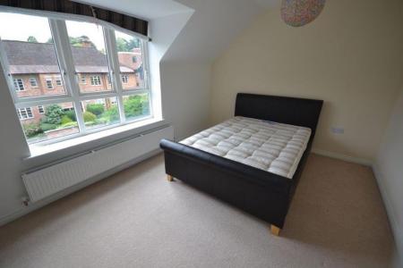 3 bedroom Property to let in Barradale Court, Stoneygate, Leicester