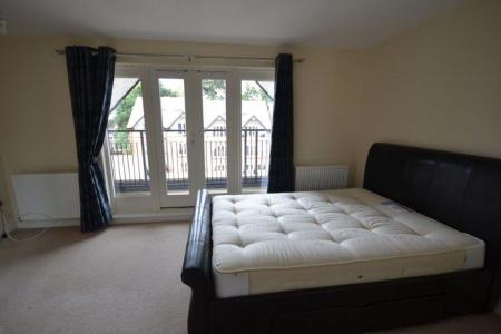 3 bedroom Property to let in Barradale Court, Stoneygate, Leicester