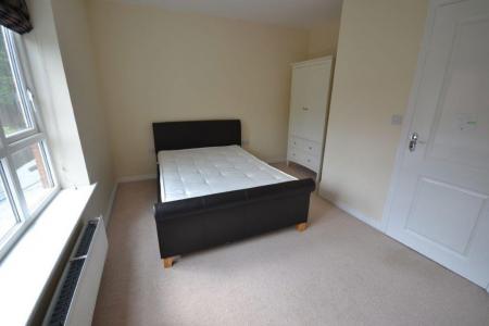 3 bedroom Property to let in Barradale Court, Stoneygate, Leicester