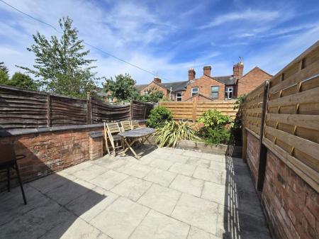 3 bedroom Property to let in Hartopp Road, Leicester