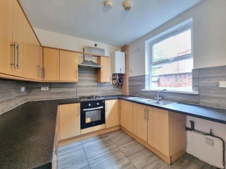3 bedroom Property to let in Dulverton Road, Leicester