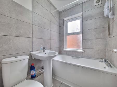3 bedroom Property to let in Dulverton Road, Leicester