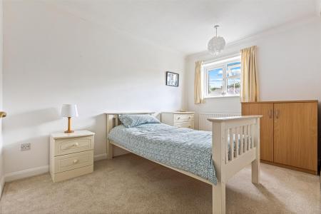 4 bedroom Detached house for sale in Shanklin Drive, Leicester