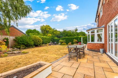 4 bedroom Detached house for sale in Shanklin Drive, Leicester