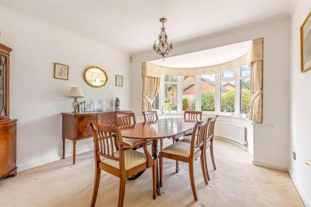 4 bedroom Detached house for sale in Shanklin Drive, Leicester