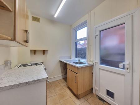 2 bedroom Property to let in Bulwer Road, Leicester