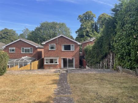 3 bedroom Detached house for sale in Wigston Lane, Aylestone, Leicester