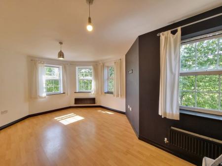 2 bedroom Property to let in Lock Keeper Close, Leicester