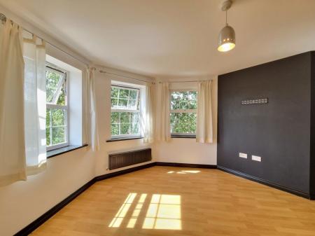2 bedroom Property to let in Lock Keeper Close, Leicester