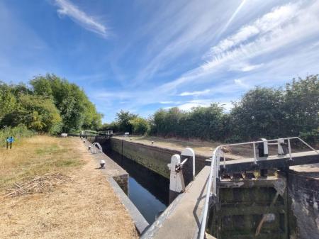 2 bedroom Property to let in Lock Keeper Close, Leicester