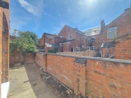 3 bedroom Property to let in Sweetbriar Road, Leicester