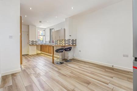 3 bedroom Terraced House for sale in Knighton Fields Road West, Knighton Fields, Leicester