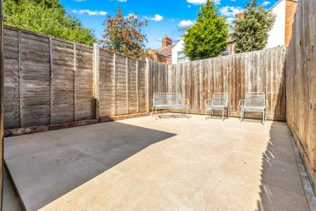 3 bedroom Terraced House for sale in Knighton Fields Road West, Knighton Fields, Leicester