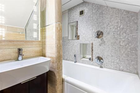 3 bedroom Terraced House for sale in Knighton Fields Road West, Knighton Fields, Leicester