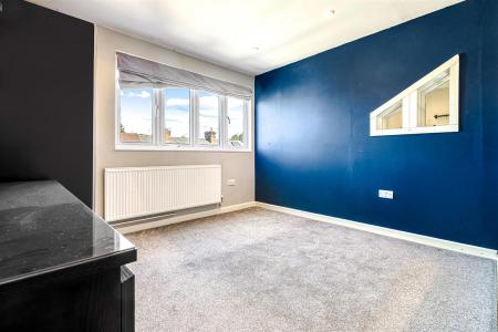 3 bedroom Terraced House for sale in Knighton Fields Road West, Knighton Fields, Leicester