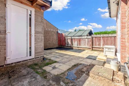 3 bedroom Semi-detached house for sale in Scraptoft Lane, Leicester