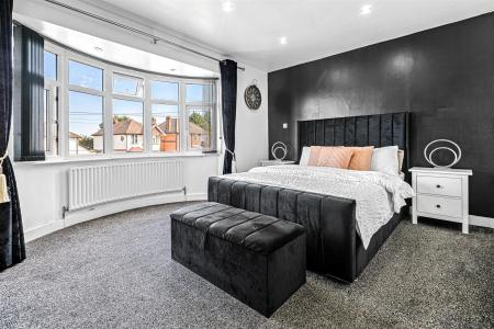 3 bedroom Semi-detached house for sale in Scraptoft Lane, Leicester