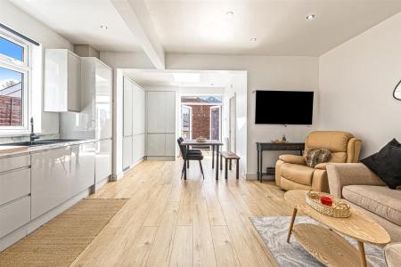 3 bedroom Semi-detached house for sale in Scraptoft Lane, Leicester