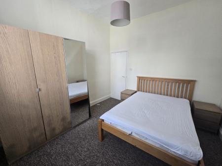 1 bedroom Property to let in St Leonards Road, Leicester