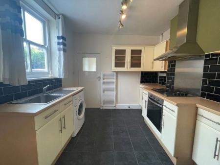 2 bedroom Property to let in Montague Road, Leicester