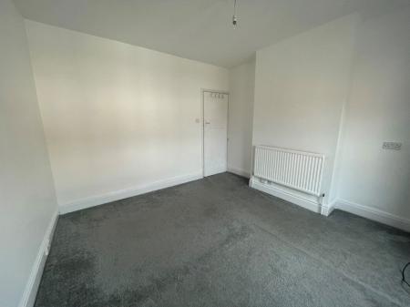 2 bedroom Property to let in Montague Road, Leicester