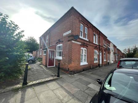 2 bedroom Property to let in Montague Road, Leicester