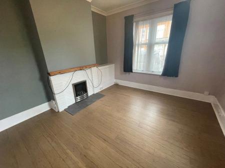 2 bedroom Property to let in Montague Road, Leicester
