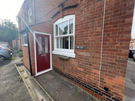 2 bedroom Property to let in Montague Road, Leicester