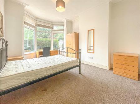 3 bedroom Terraced House for sale in Winchester Avenue, Leicester