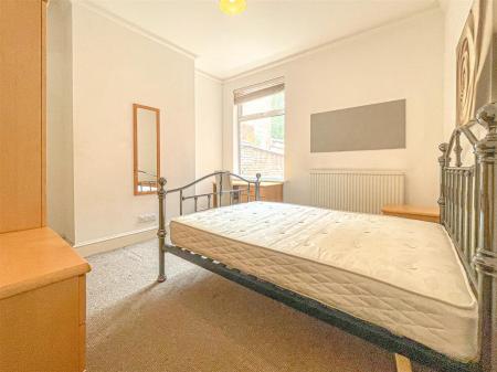 3 bedroom Terraced House for sale in Winchester Avenue, Leicester