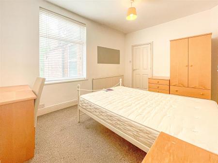 3 bedroom Terraced House for sale in Winchester Avenue, Leicester